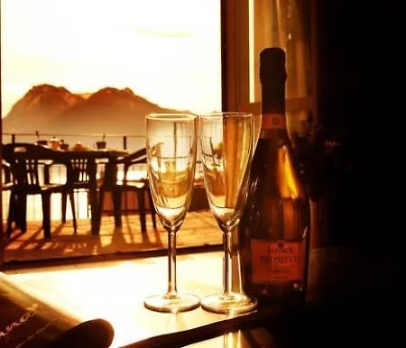 Residenza Romina Sleeps 8 With Pool- By Italian Apartments *