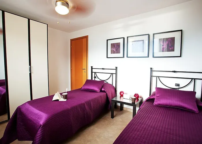 Apartmán Residenza Romina Sleeps 8 With Pool- By Italian *