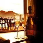 Residenza Romina Sleeps 8 With Pool- By Italian *
