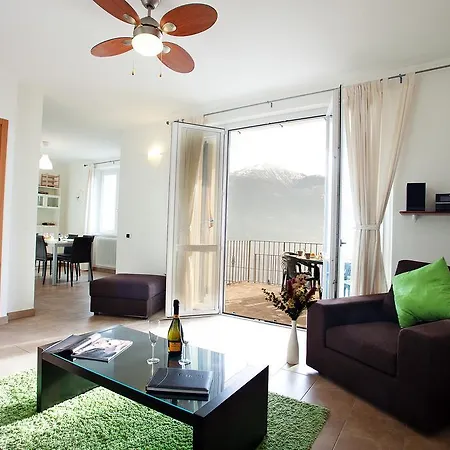 아파트 Residenza Romina Sleeps 8 With Pool- By Italian *